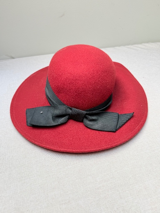Lancaster Accessories - Vintage Lancaster 100% Wool Red and Black Hat With Bow